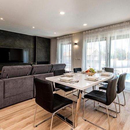 3 Bedroom Beautiful Home In Rastane Donje Donje Rastane Экстерьер фото