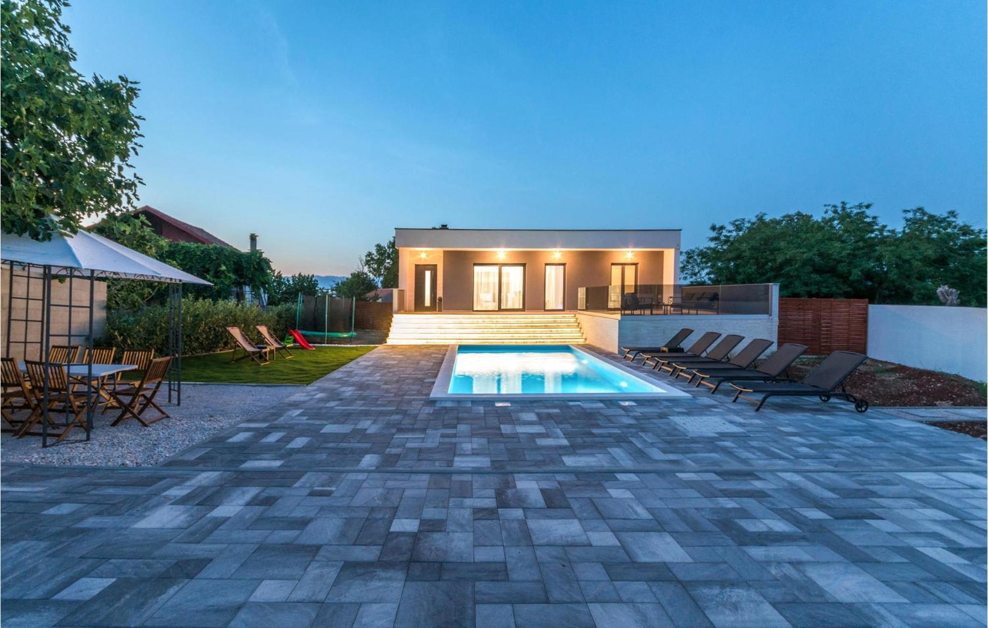 3 Bedroom Beautiful Home In Rastane Donje Donje Rastane Экстерьер фото