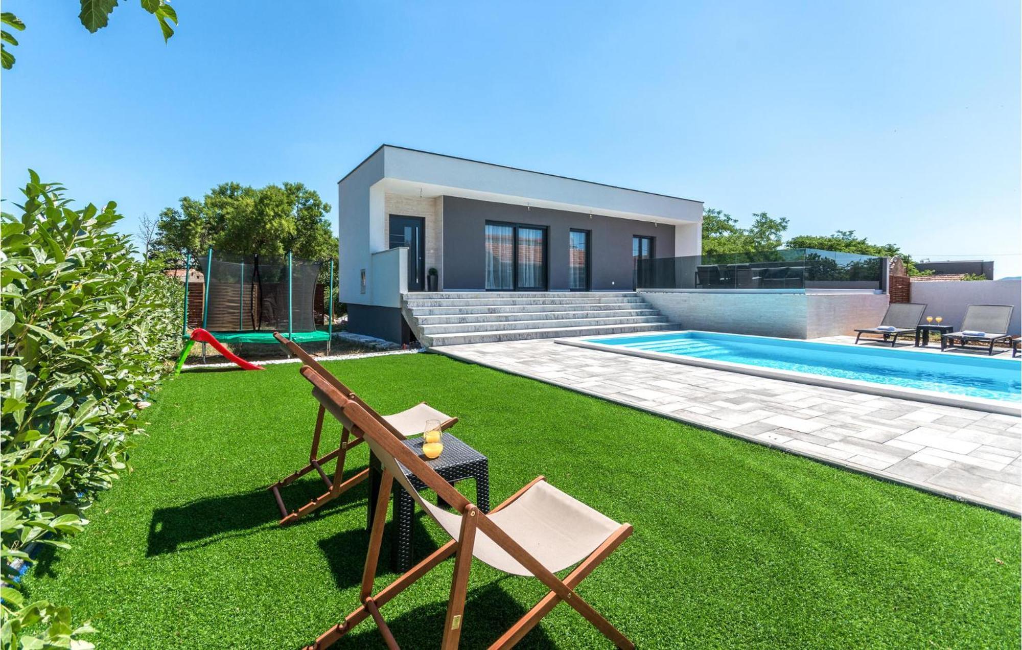 3 Bedroom Beautiful Home In Rastane Donje Donje Rastane Экстерьер фото